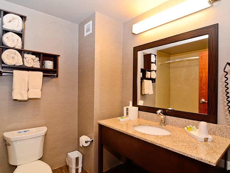 Two Queen Room - Roll In Shower